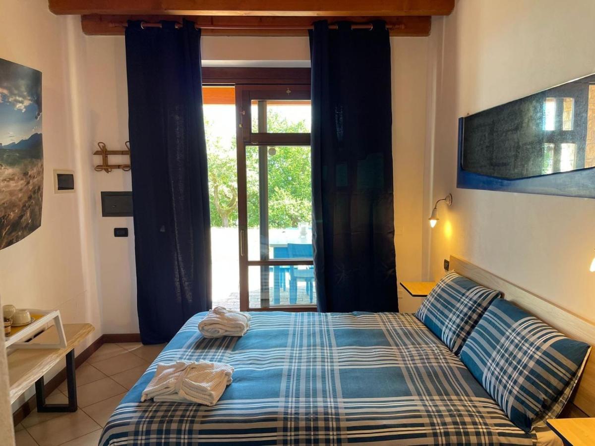 La Fiocchina - Magic Place - Apartments & Studios In Garda Lake - Countryside Farmhouse, Inside The Middle Of The Lake ซาโล ภายนอก รูปภาพ
