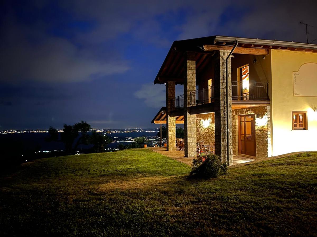 La Fiocchina - Magic Place - Apartments & Studios In Garda Lake - Countryside Farmhouse, Inside The Middle Of The Lake ซาโล ภายนอก รูปภาพ