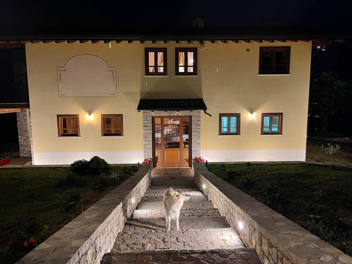 La Fiocchina - Magic Place - Apartments & Studios In Garda Lake - Countryside Farmhouse, Inside The Middle Of The Lake ซาโล ภายนอก รูปภาพ
