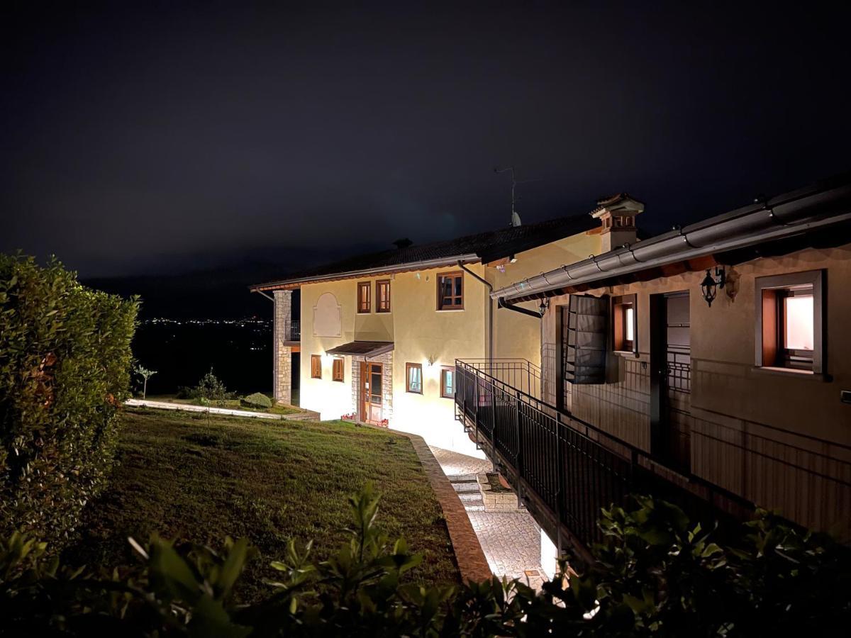 La Fiocchina - Magic Place - Apartments & Studios In Garda Lake - Countryside Farmhouse, Inside The Middle Of The Lake ซาโล ภายนอก รูปภาพ